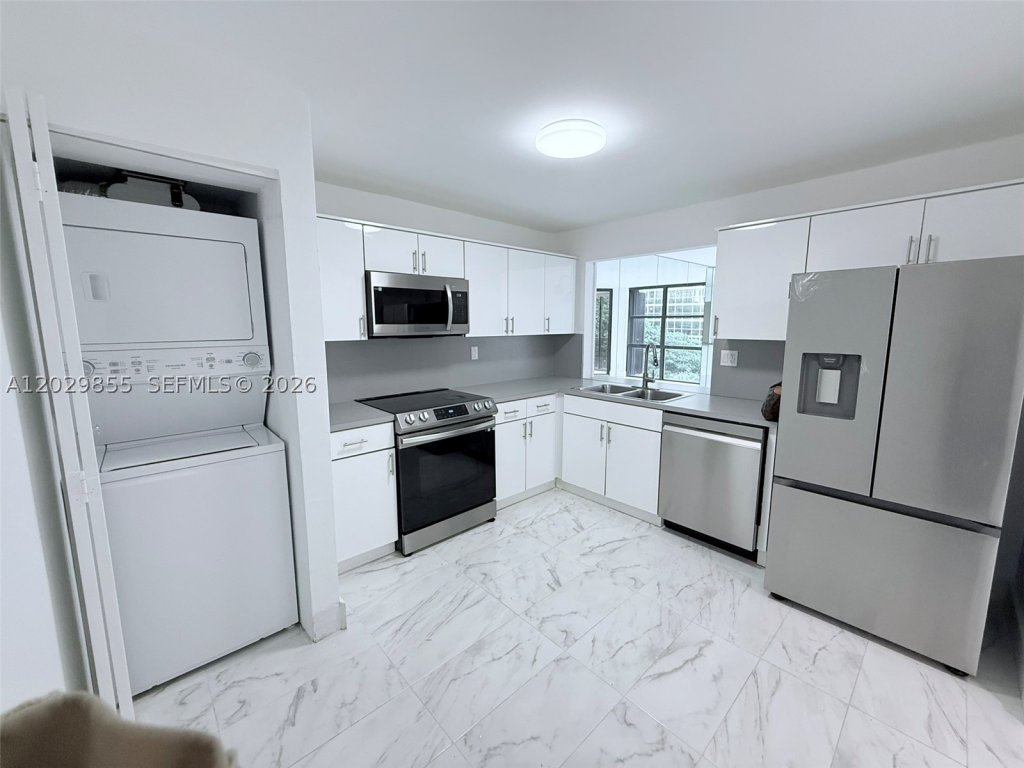 Condos for sale at Brickell Place II