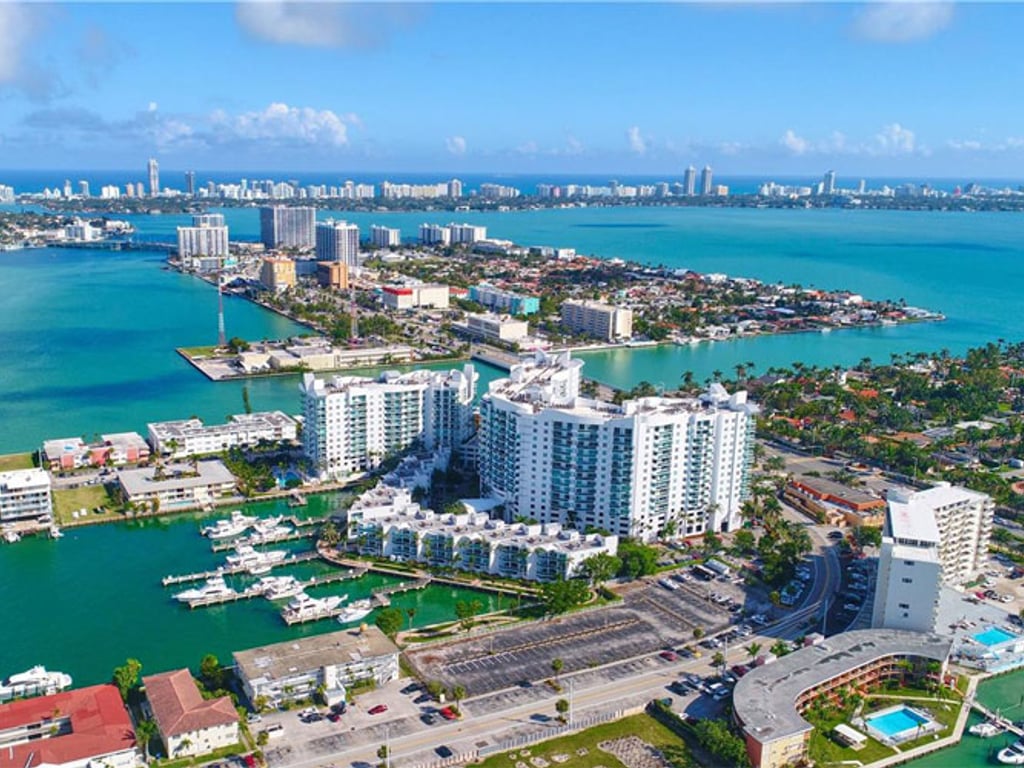 apartamento para alugar no 360 Condo Marina Residences West
