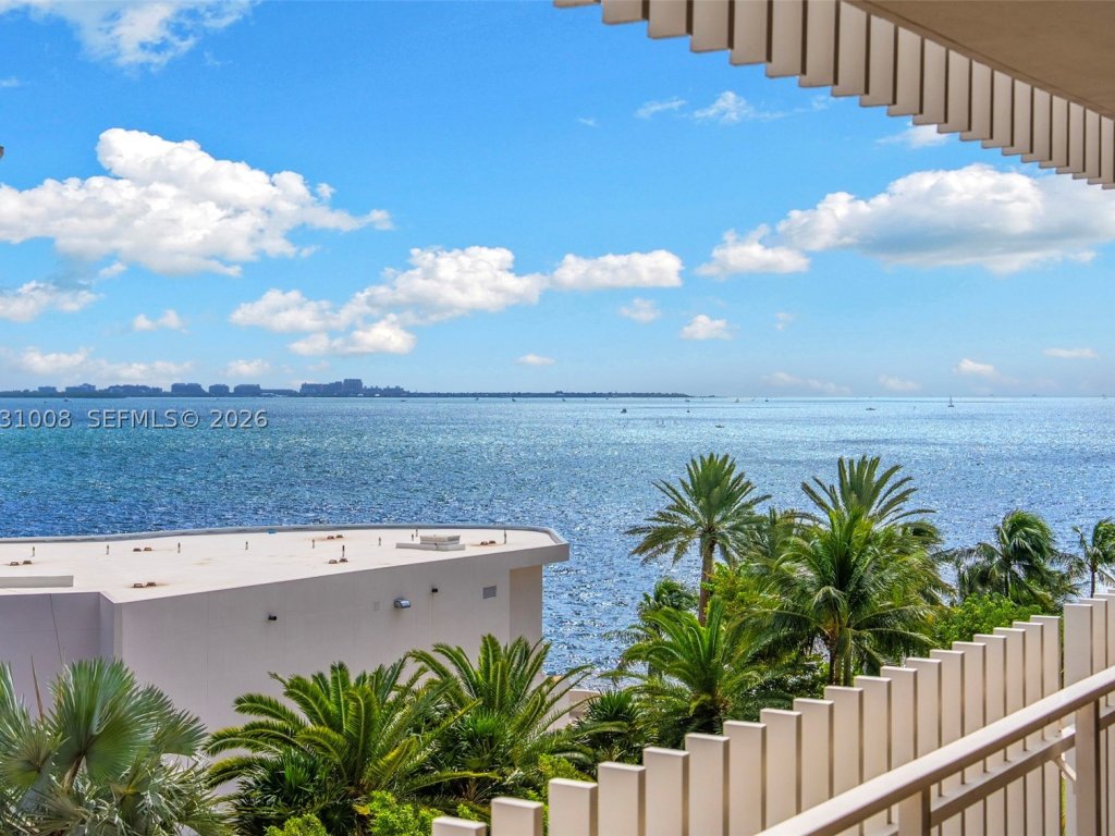 apartamentos a venda no Grove Isles Tower III