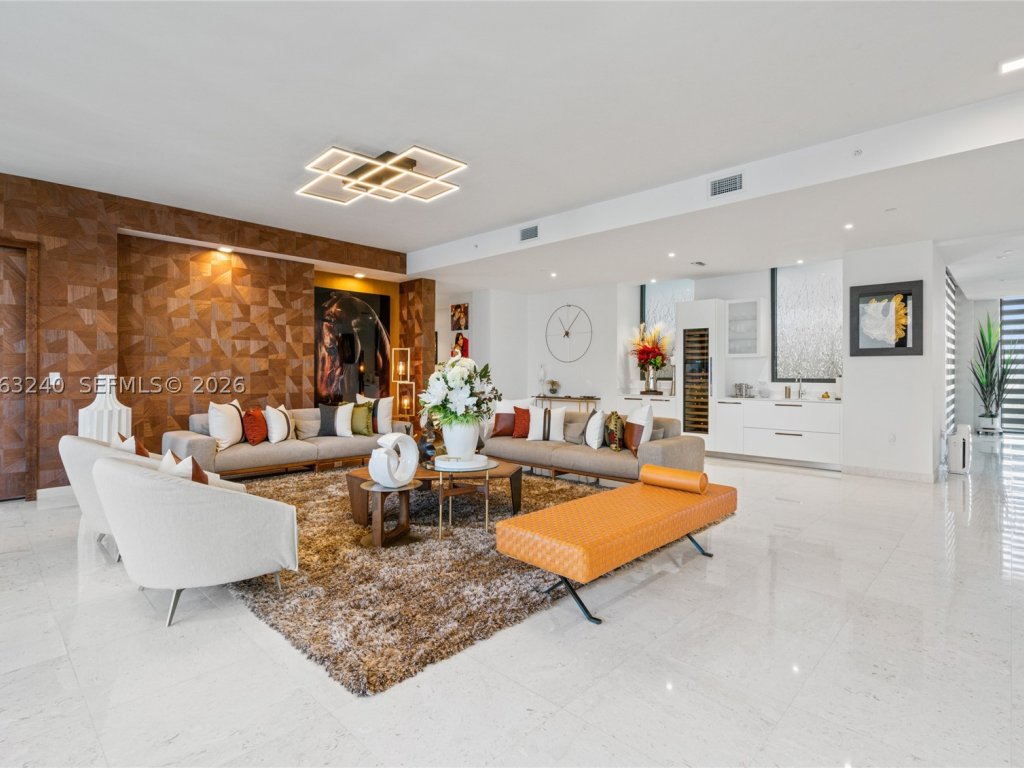 apartamentos a venda no The Fairchild Coconut Grove