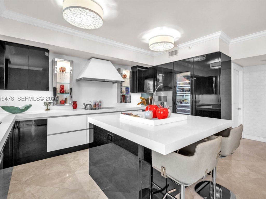Condos for sale at Las Olas River House