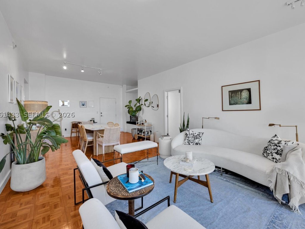 apartamentos en venta en Gables Waterway Towers