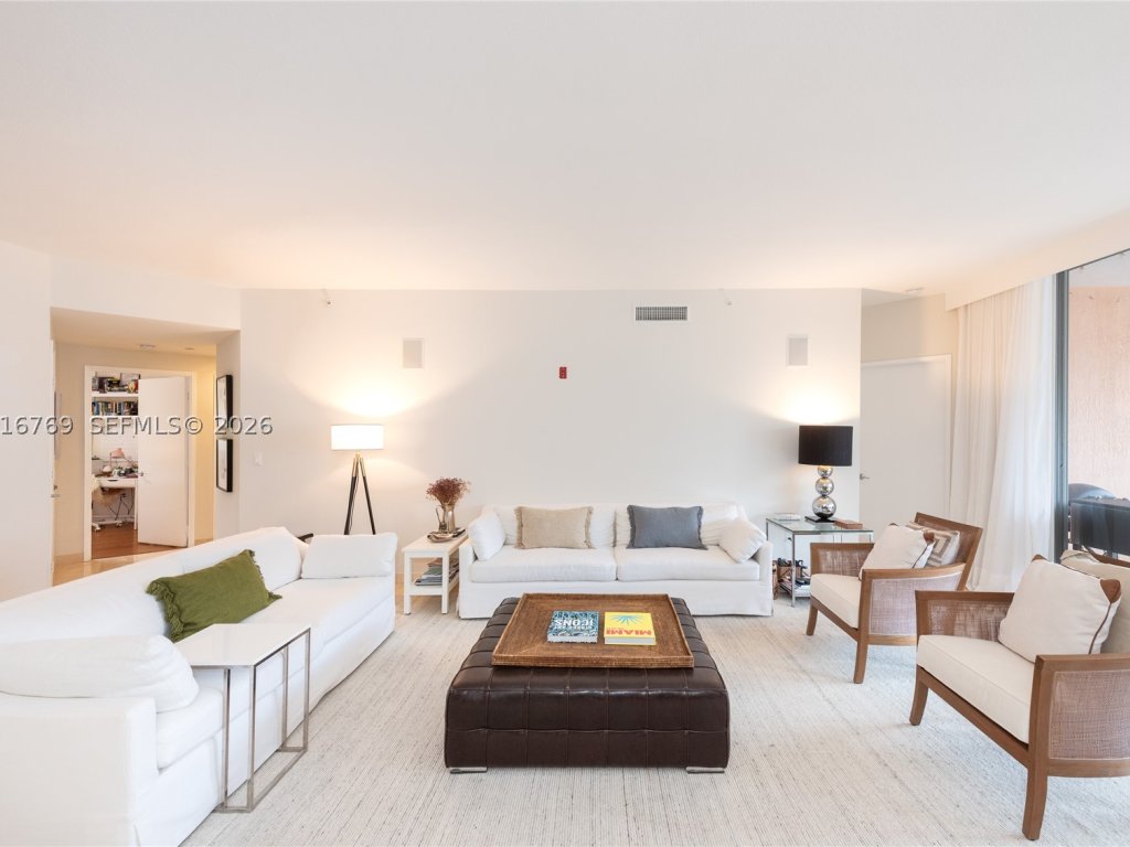 apartamentos en venta en Ocean Club Lake Villa Two