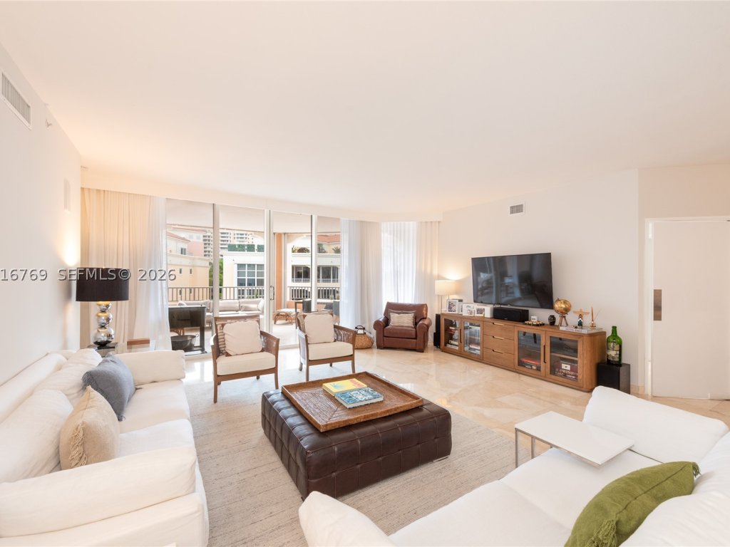 apartamentos en venta en Ocean Club Lake Villa Two