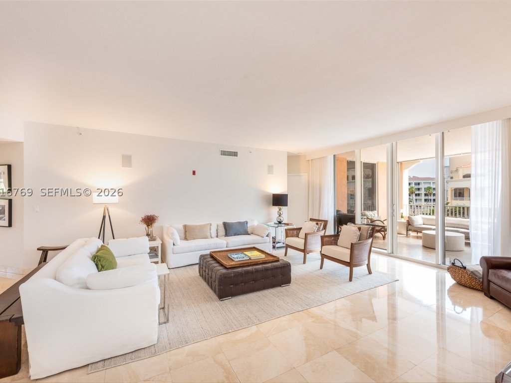 apartamentos en venta en Ocean Club Lake Villa Two