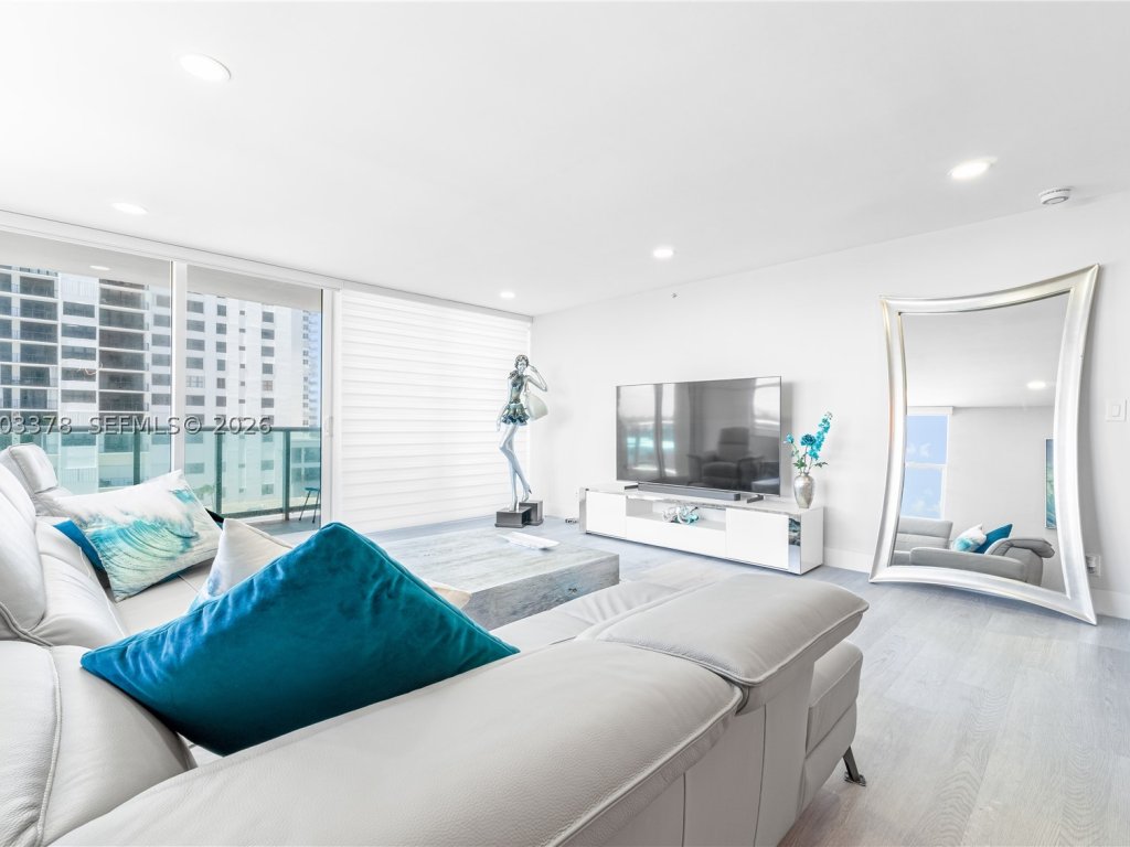 apartamentos a venda no The Wave Condo