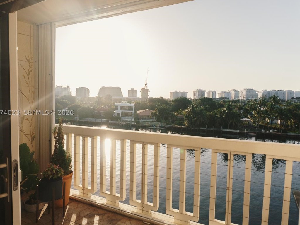 apartamento para alugar no Caravelle Condo