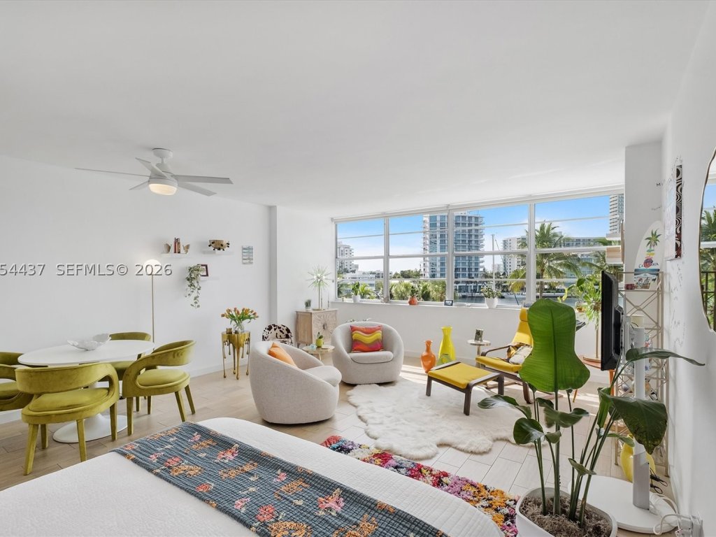 Condos for sale at Belle Plaza