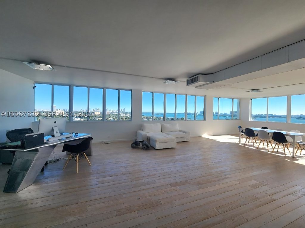 apartamentos en venta en Bayview Towers
