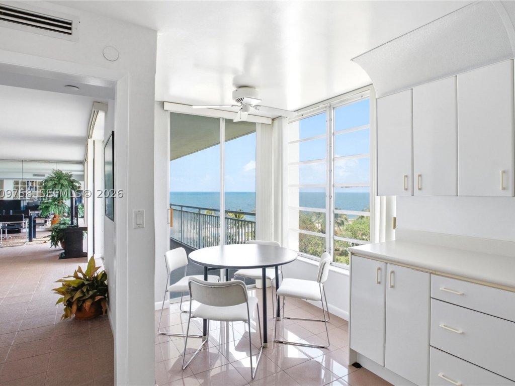 apartamentos en venta en Sands of Key Biscayne