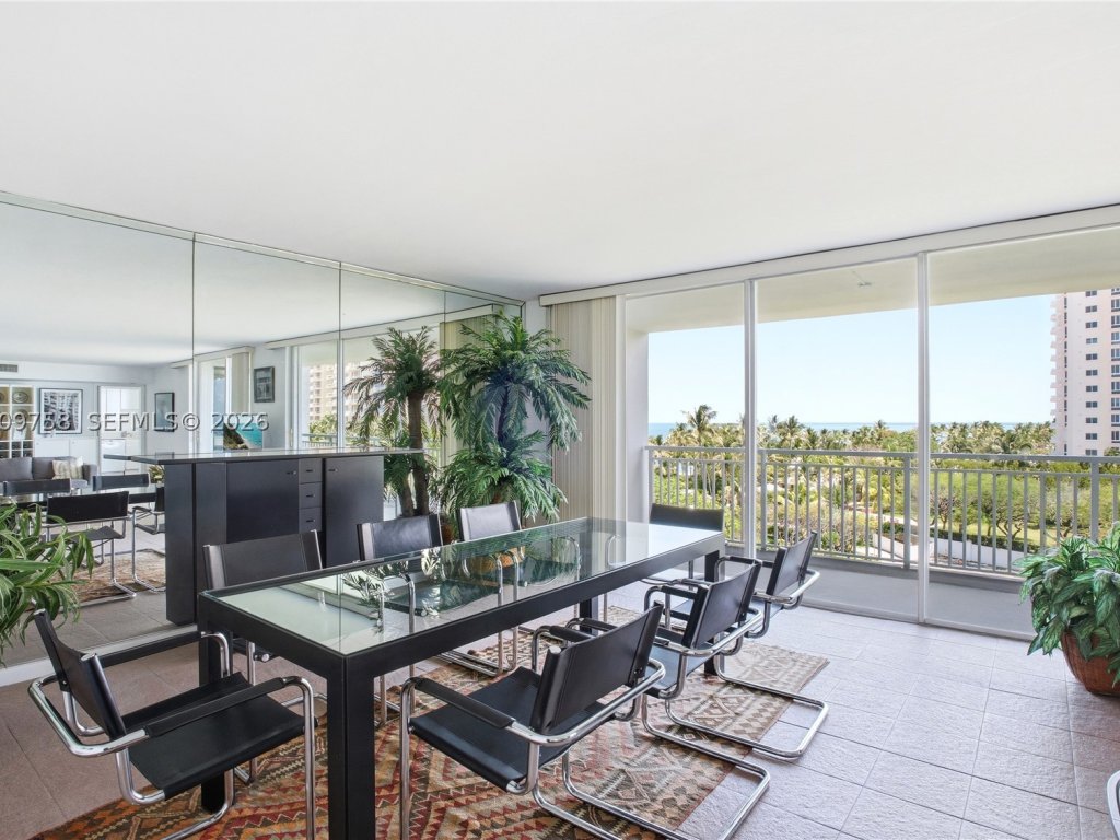 apartamentos en venta en Sands of Key Biscayne