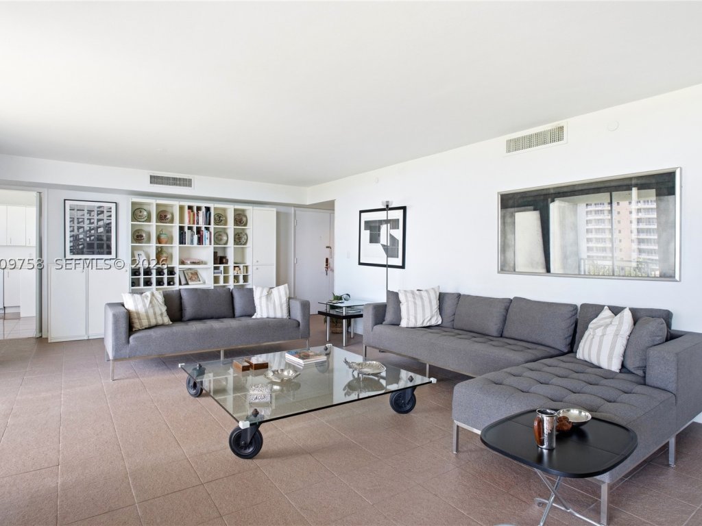 apartamentos en venta en Sands of Key Biscayne