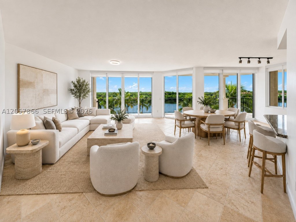 apartamentos en venta en Verona At Deering Bay