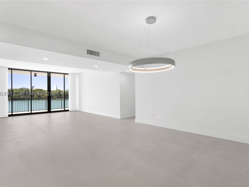 apartamento para alugar no 1000 Venetian Way