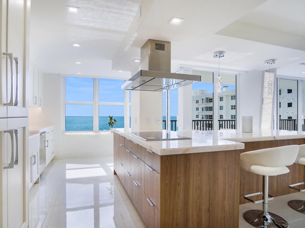 Condos for sale at Plaza South