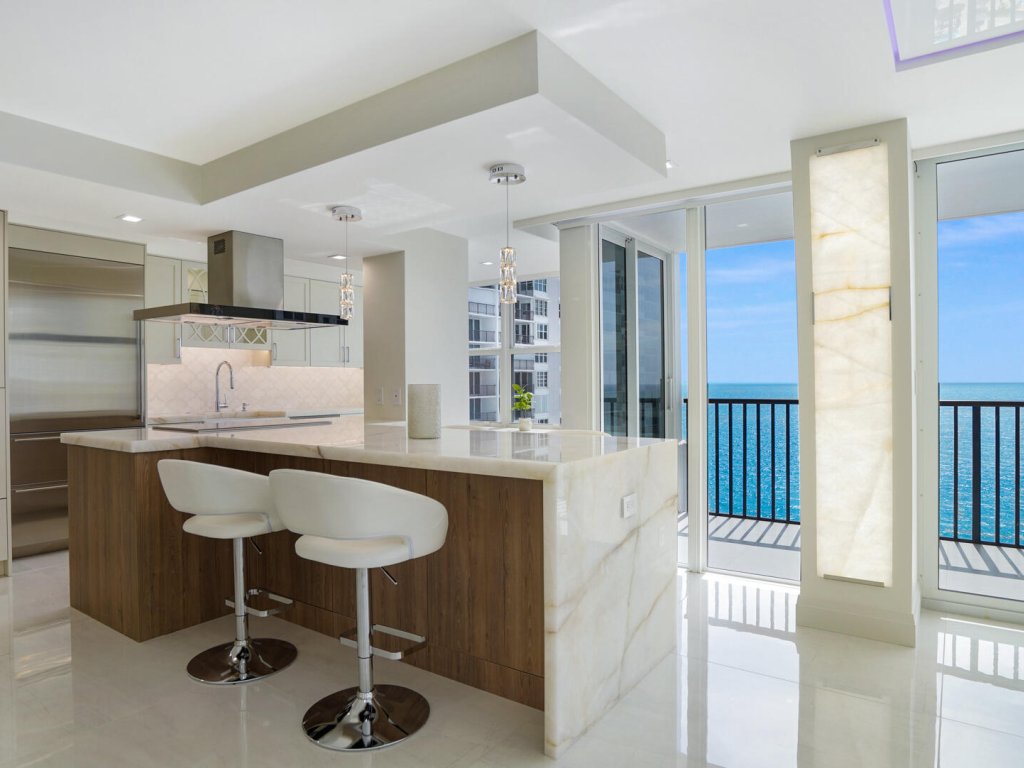 Condos for sale at Plaza South