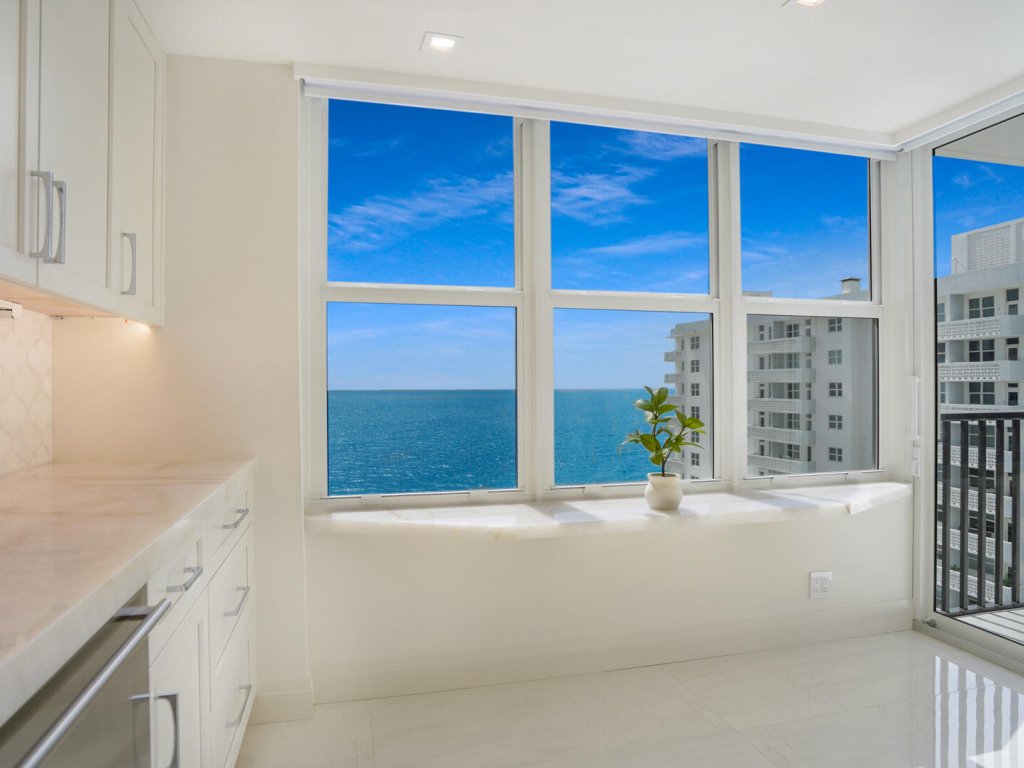 Condos for sale at Plaza South